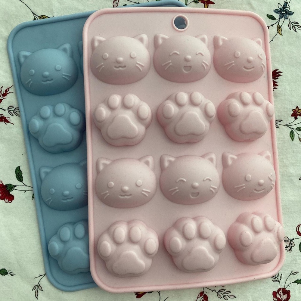 Mini silicone trays